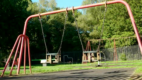 columpio en un parque infantil en 4k