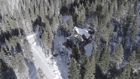 Cabin-in-the-Snowy-Forest-Silverthorne,-Colorado