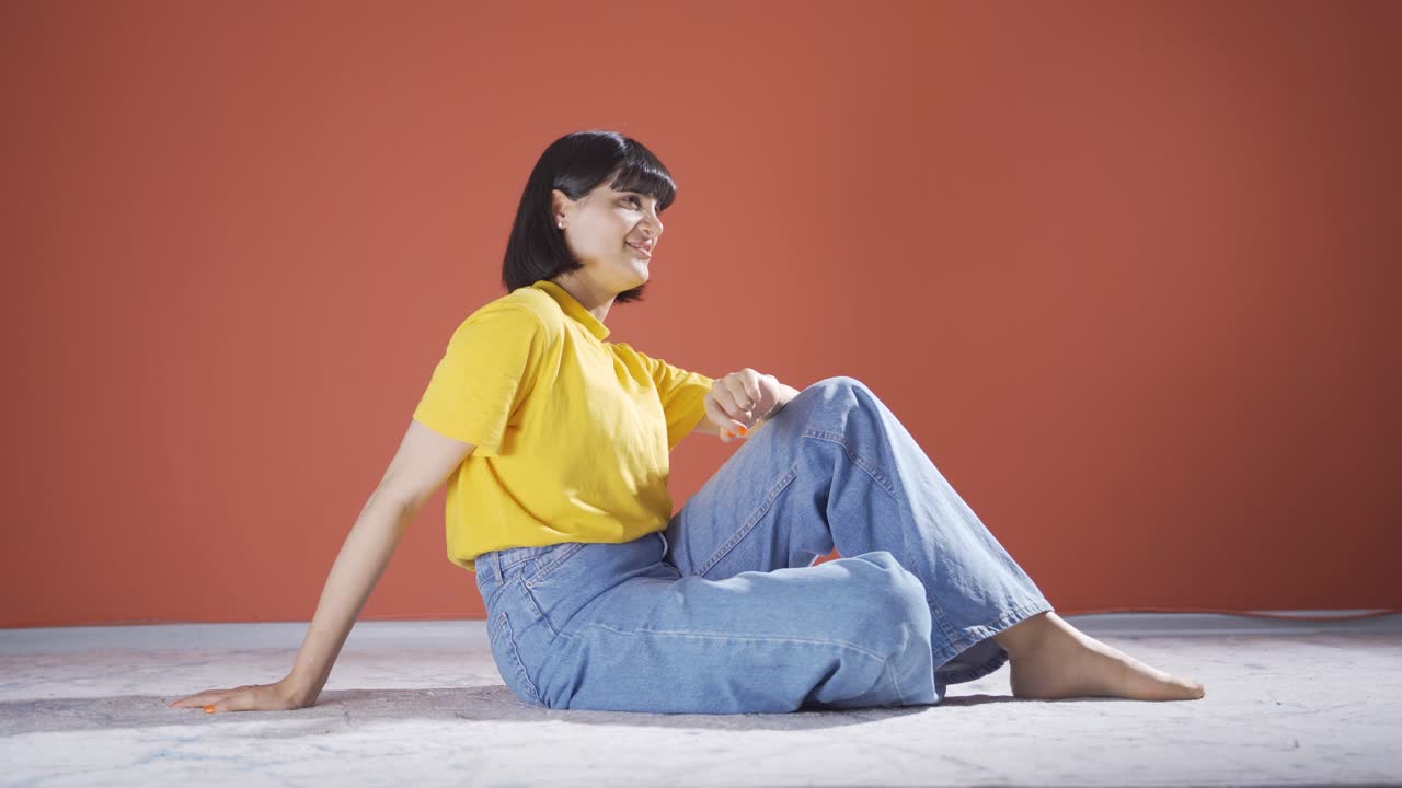 혐오스러운 여자.