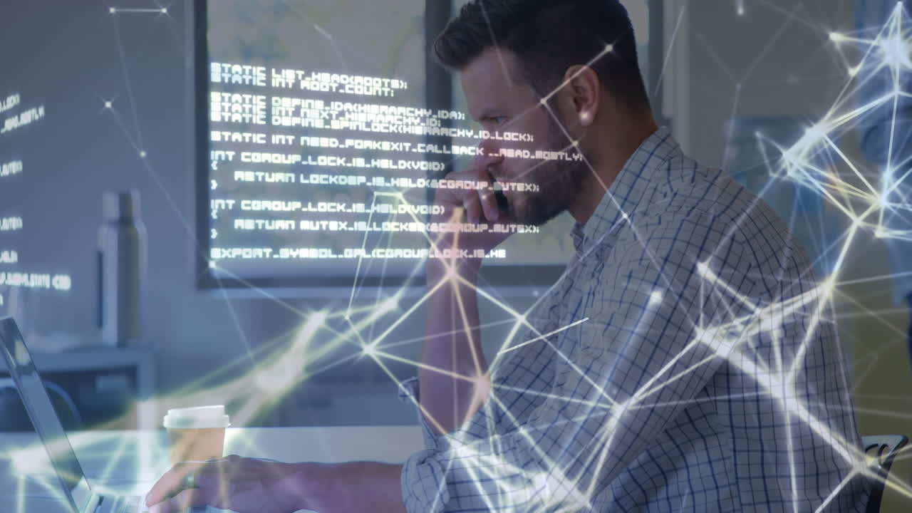 web de conexiones y procesamiento de datos contra el hombre hablando en el teléfono inteligente