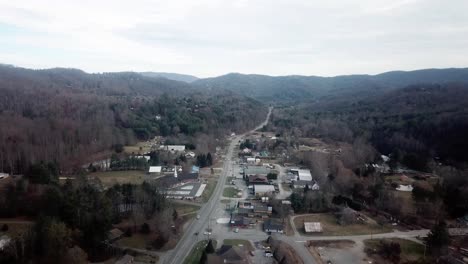 aerial push into foscoe north carolina in 4k