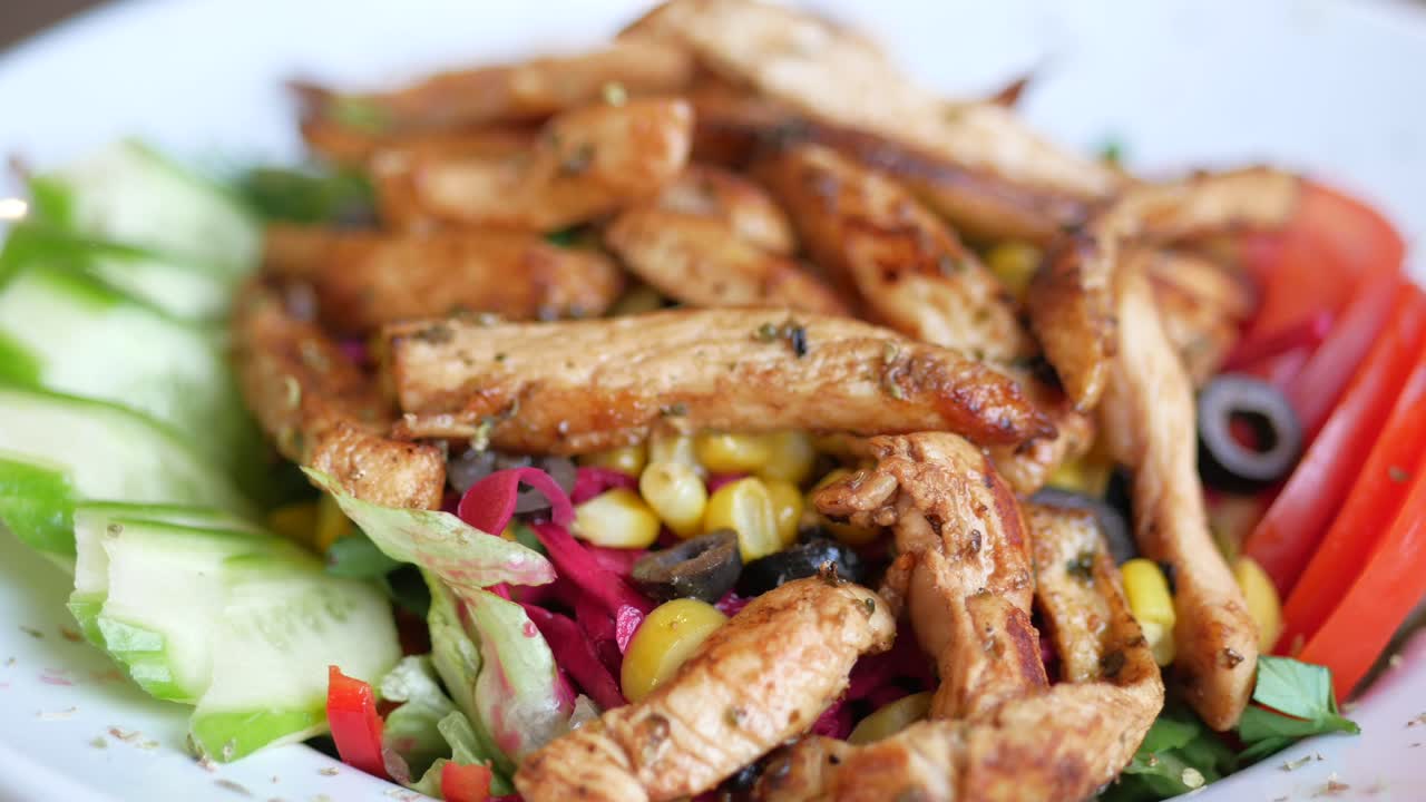 ensalada de pollo con verduras