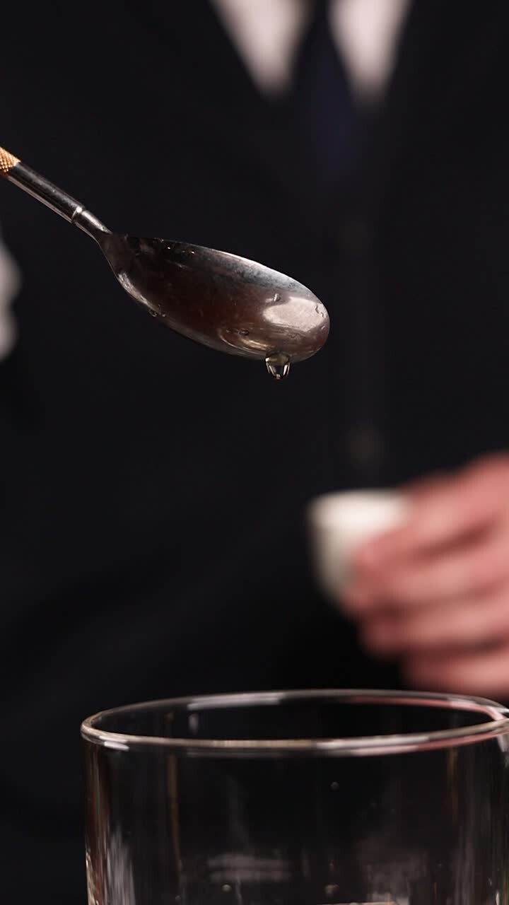 Pouring Tea with a Spoon