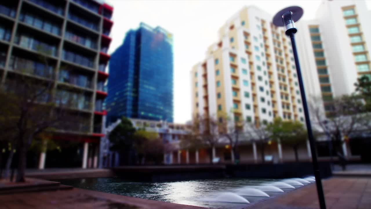 Vista de ciudad y fuente
