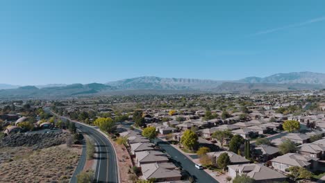 Ivins-En-La-Expansión-Urbana-Del-Sur-De-Utah---Vista-Aérea-Delantera