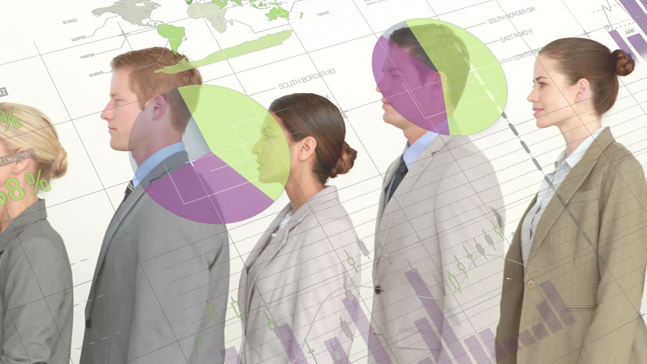 анимация статистики и обработки данных над различными бизнесменами, стоящими в ряду