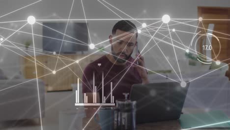animación de la red de conexiones a través de una mujer de negocios caucásica usando una computadora portátil