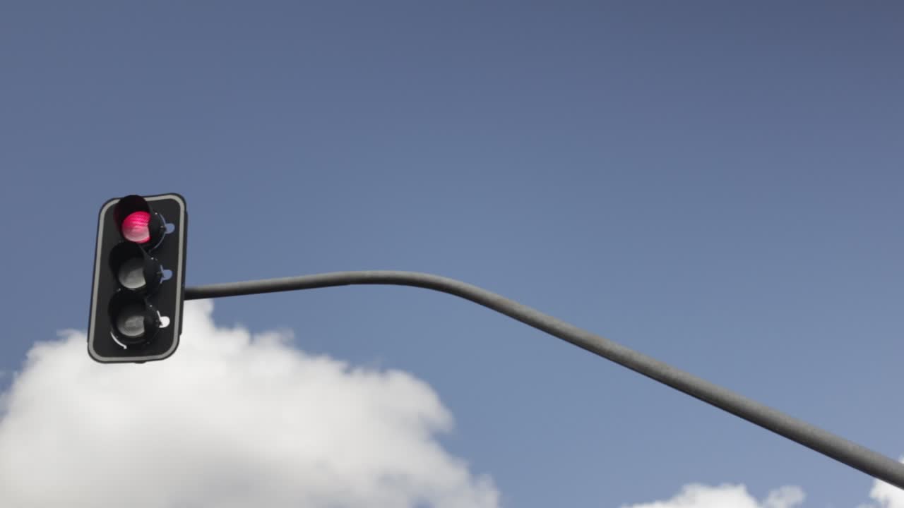 semáforo que se vuelve verde foco de rack