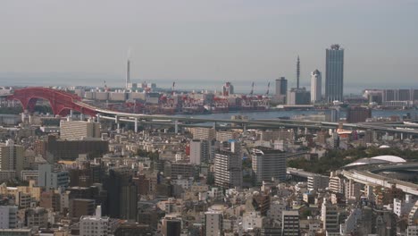 ozaka, japón. toma aérea del distrito de edificios centrales