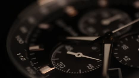 macro de primer plano de la cara del reloj que pasa a través de 40 segundos