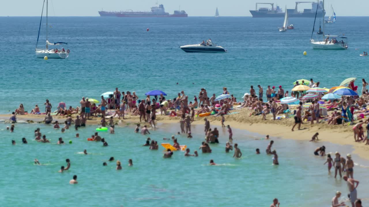 바르셀로나 시의 해변. 시간 지연. 기울기-교체 효과.4k.