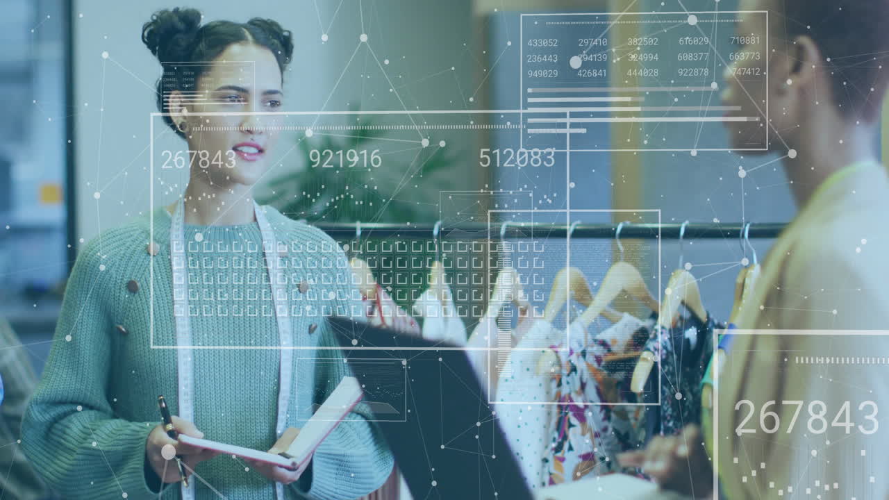 animación del procesamiento de datos y red de conexiones entre diversos colegas que trabajan en la oficina