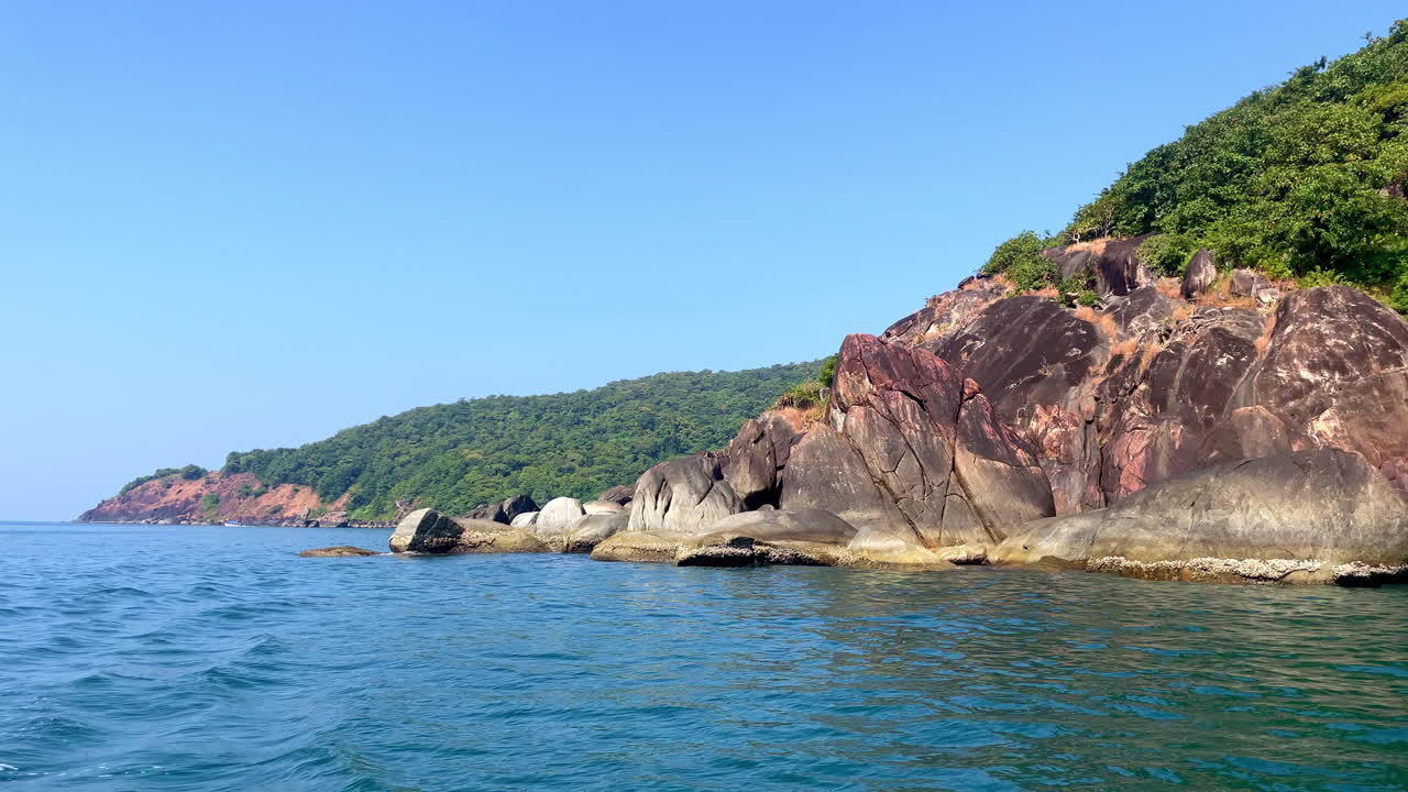 버터플라이 비치 (butterfly beach) - 고아, 인도 4k 드론