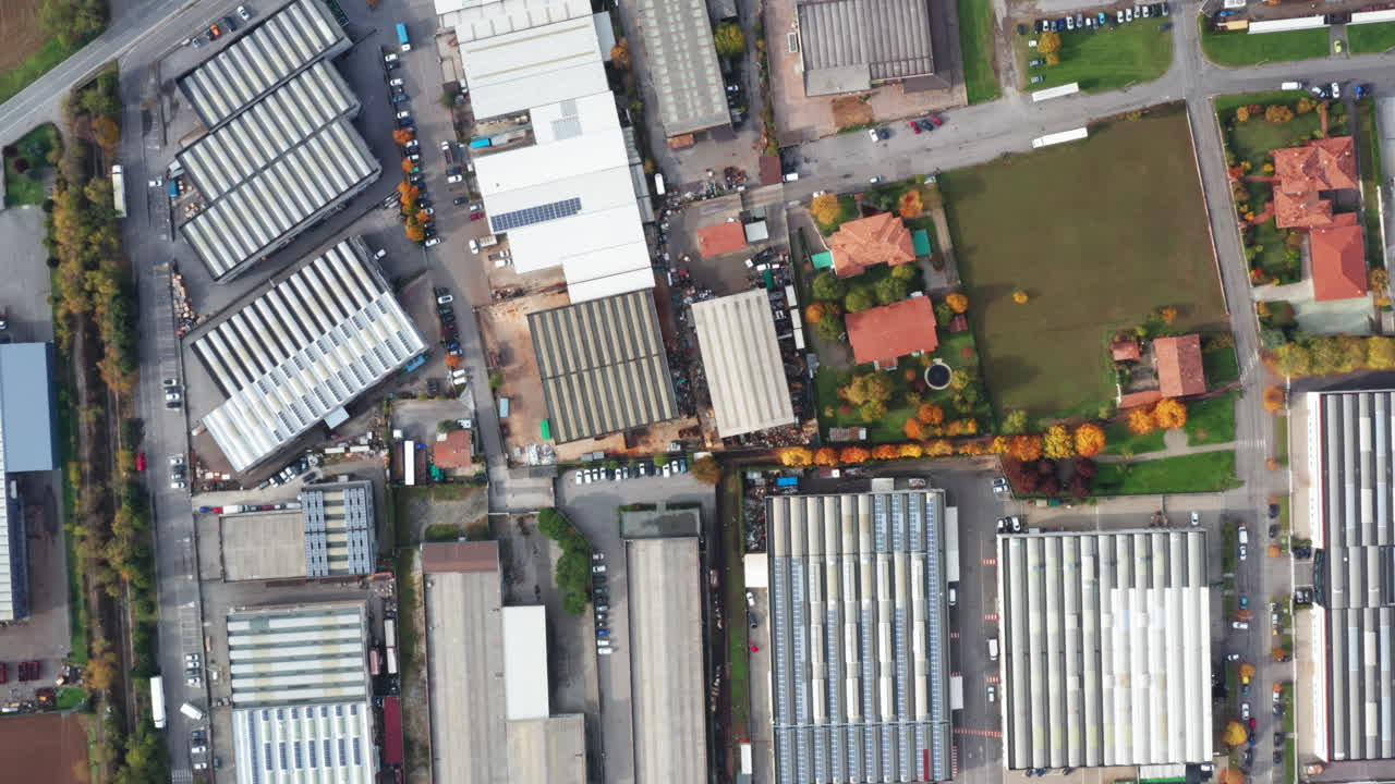 вид сверху вниз на промышленную аэс