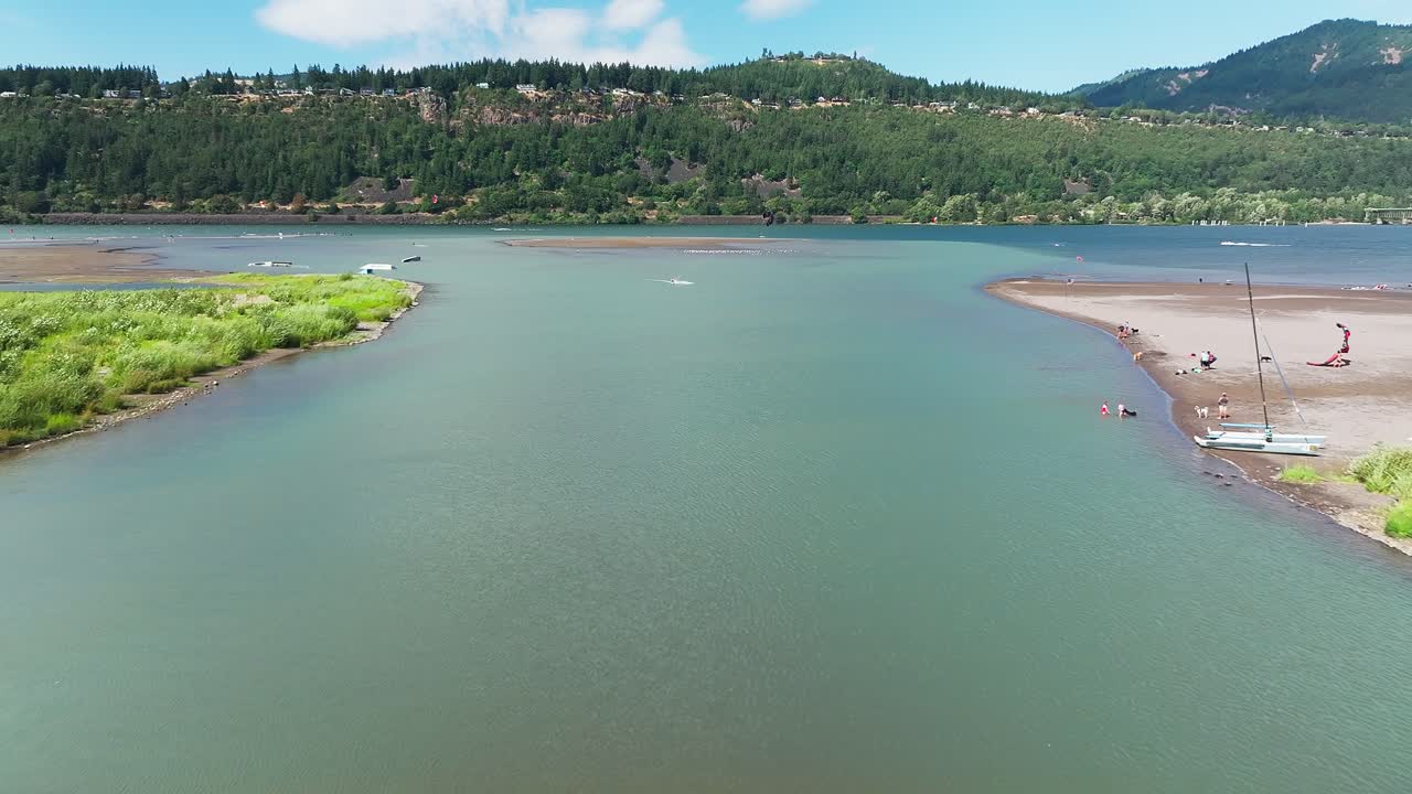 컬럼비아 강 협곡에서 후드 강 카이트보딩 카이트보딩 후드 강 오리건