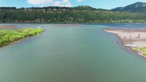 Hood-River-Kitesurf-En-El-Desfiladero-Del-Río-Columbia-Kiteboarding-Hood-River-Oregon