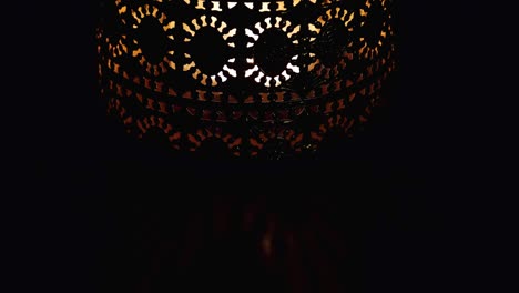 el concepto de ramadán, la linterna de la luz de las velas.