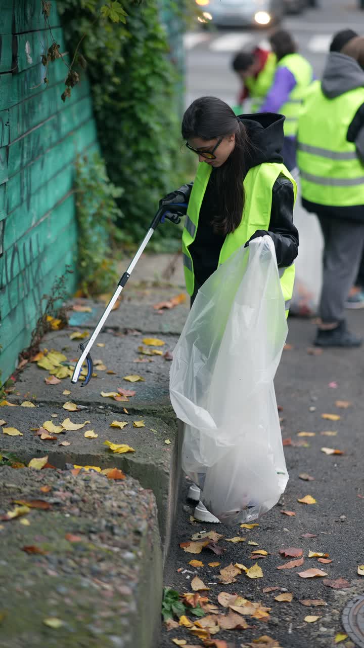 voluntarios de limpieza de la comunidad