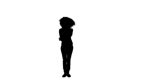 Silhouette-Energische-Frau-Springen-Und-Tanzen