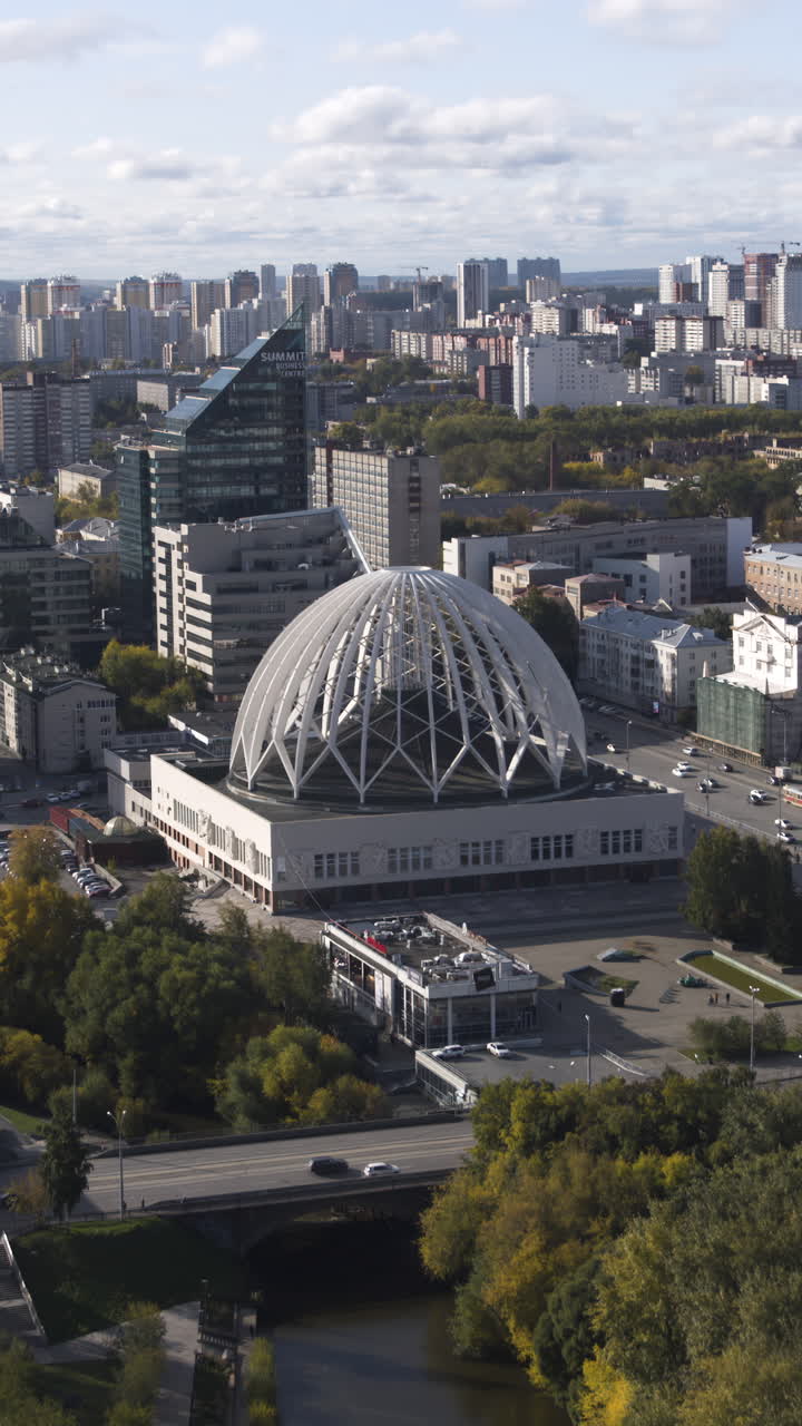 독특 한  구조 를 가진 도시 의 공중 사진