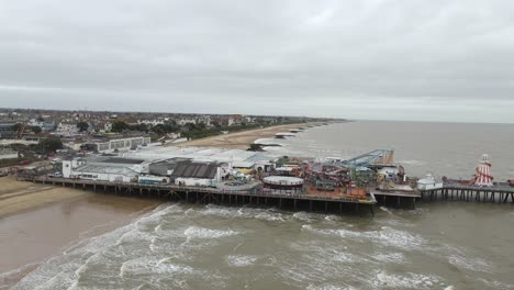 Clacton-On-Sea-Essex-Pier-Drohnenaufnahmen-4k