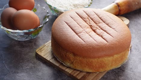 Baking-cake-with-ingredient-on-black-background