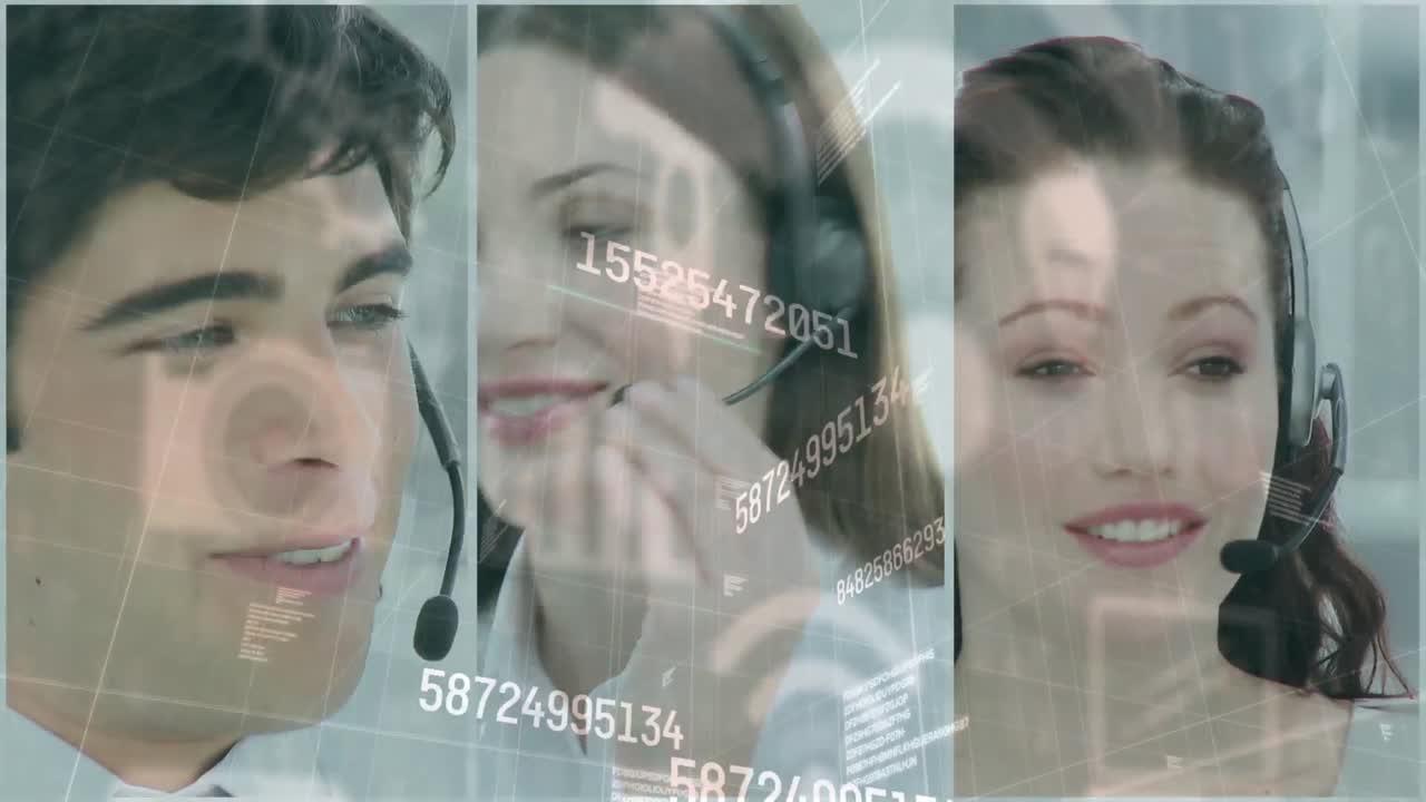 animación del procesamiento de datos sobre personas de negocios que llevan auriculares de teléfono