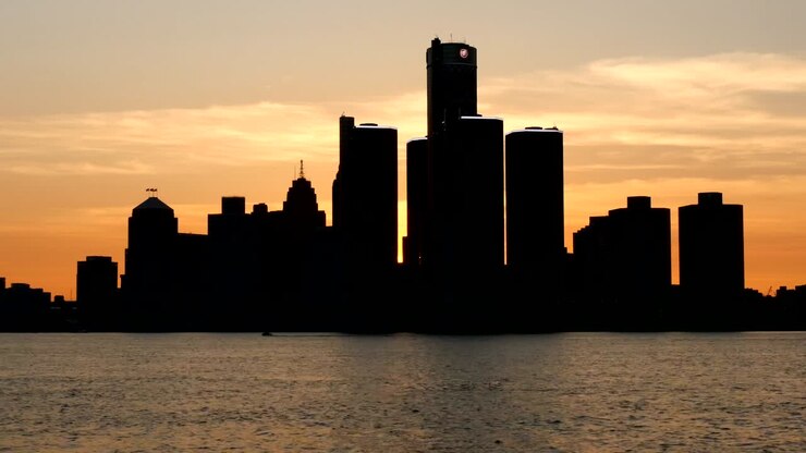 lasso di tempo dello skyline di detroit al tramonto