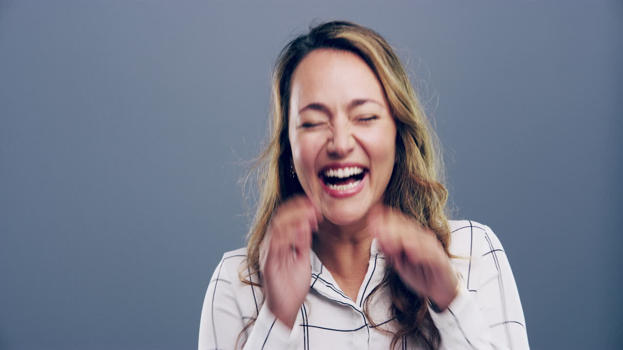 미안해, 웃지 않으려고 노력했어