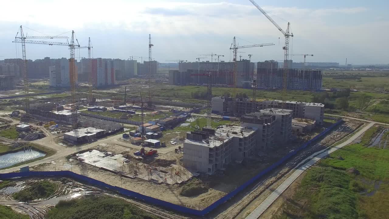 vista aérea de un sitio de construcción