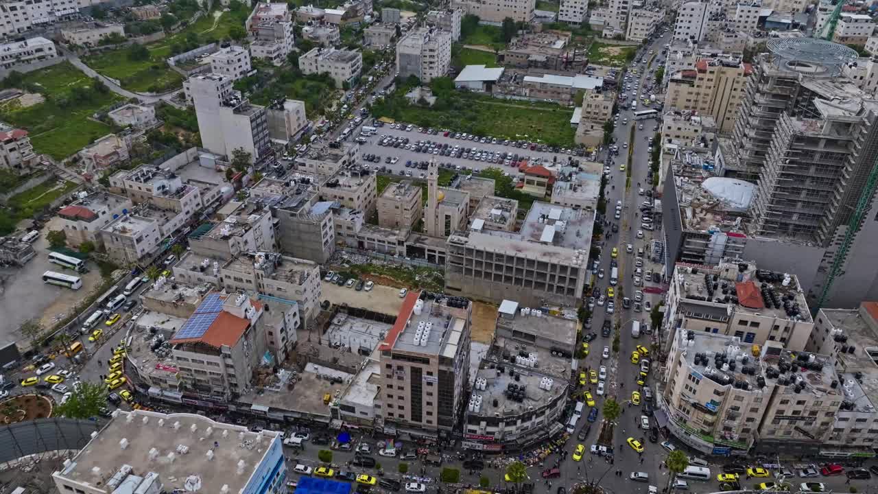 vista aérea sobre la concurrida ciudad de hebrón, palestina - fotografía de avión no tripulado
