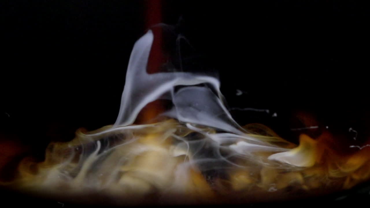 penetrando el café lentamente