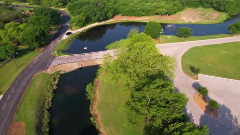 Luftaufnahmen-Des-Bear-Creek-Parks-In-Keller,-Texas