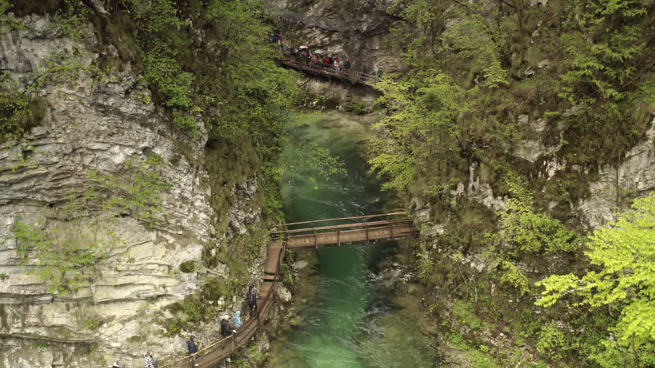Gola di Vintgar, Slovenia: Sentiero escursionistico e fiume turchese