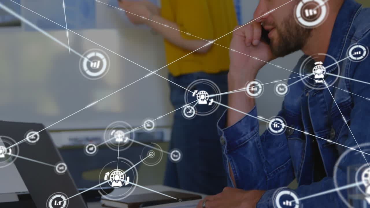 animación de la red de conexiones con iconos de estadísticas sobre empresario caucásico en el cargo