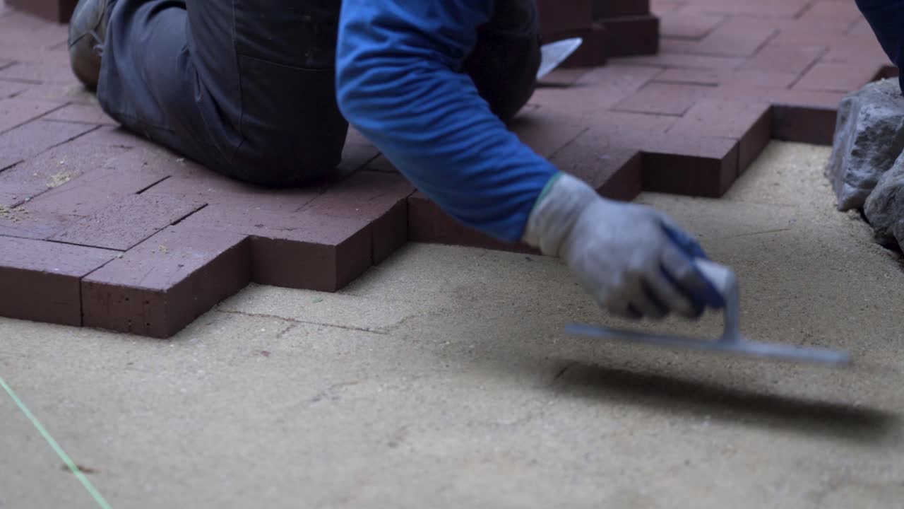 Laying Brick Pavers