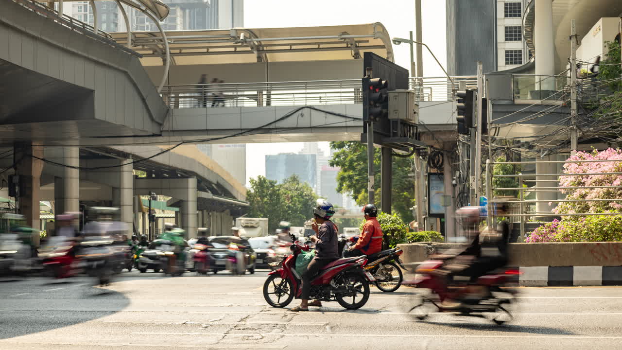 timelapse of rush hour traffic in central bangkok