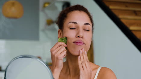 Woman-looking-in-the-mirror