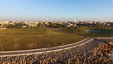 Drone-Sobre-La-Colina-Y-El-Mar-En-Jaffa-Israel