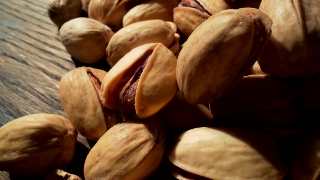 un primer plano de los pistachos.