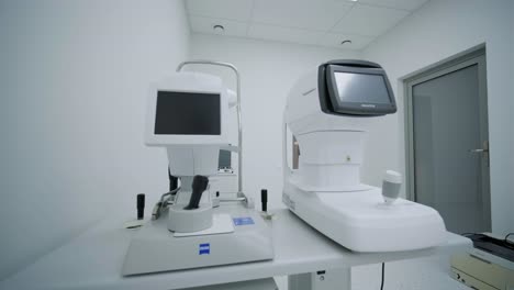 modern ophthalmology equipment in a clinic