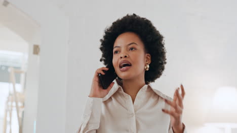 Mujer-Negra,-Estrés-Y-Llamada-Telefónica-Para-Negocios