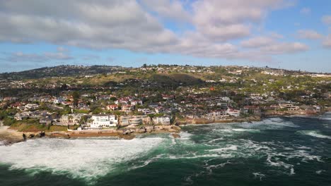 Aerial-View-Of-Bird-Rock-Beach-And-Coastal-On-La-Jolla-On-A-Daytime-In-San-Diego,-California