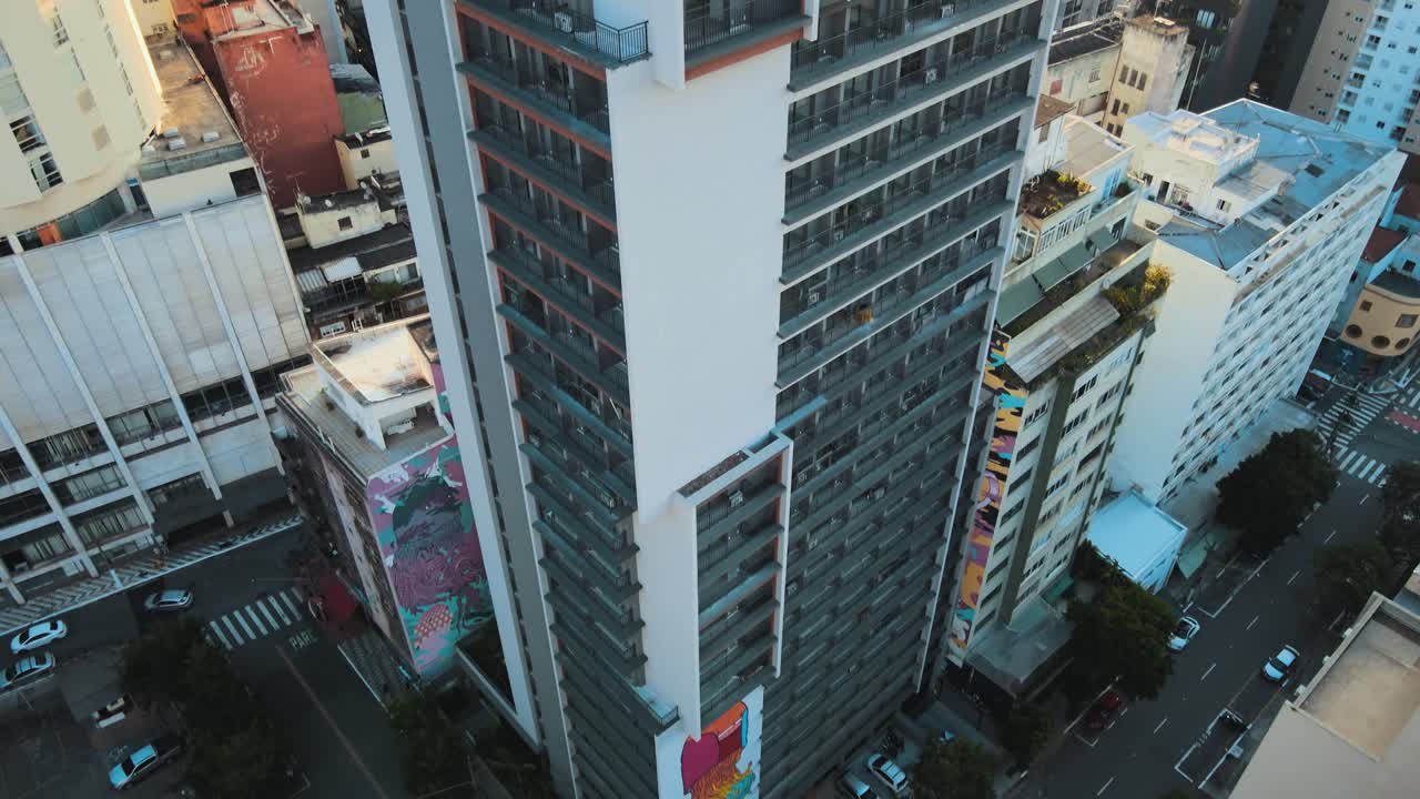 drone tomas aereas edificios copan sao paulo ciudad atardecer centro ciudad ipiranga 165 construcciones toma aerea