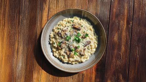 Creamy-Mushroom-Risotto-Garnished-With-Fresh-Parsley