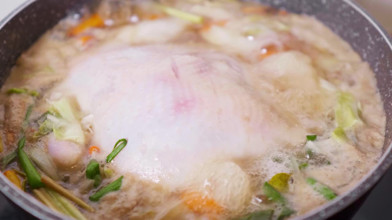 Koreansk kyllingesuppe, Asiatisk kyllingesuppe.