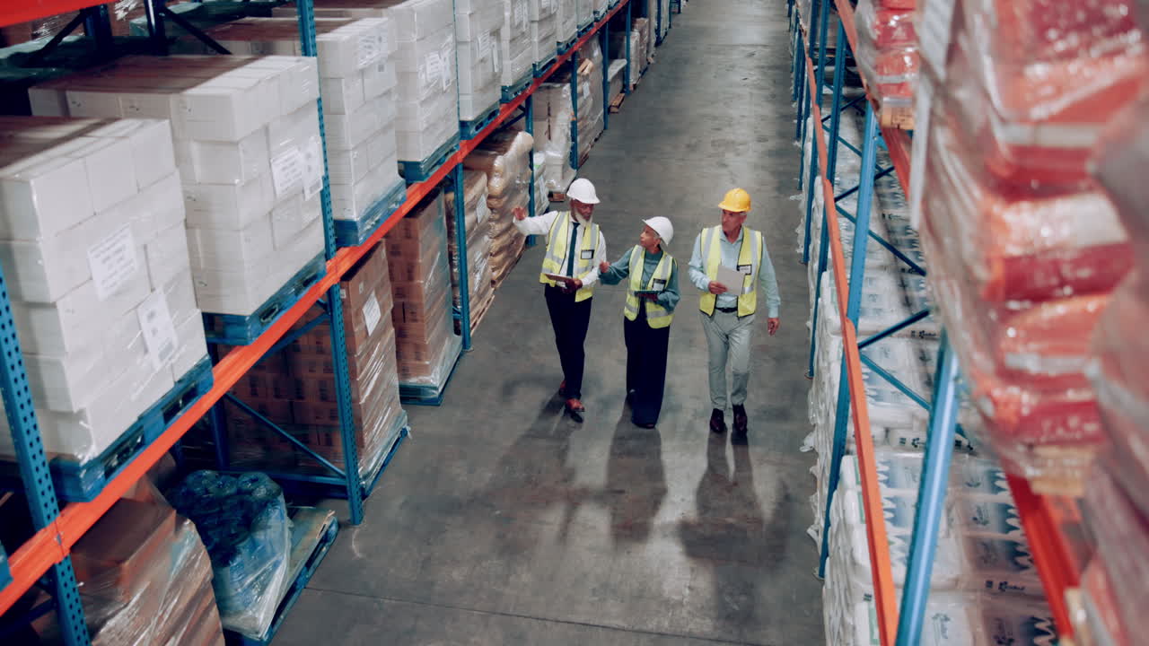 inspección del almacén por equipo