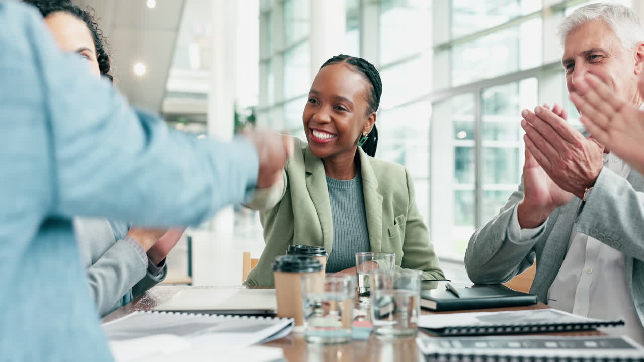 Business people, handshake