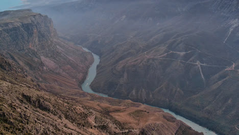 vue aérienne sur le canyon de sulak