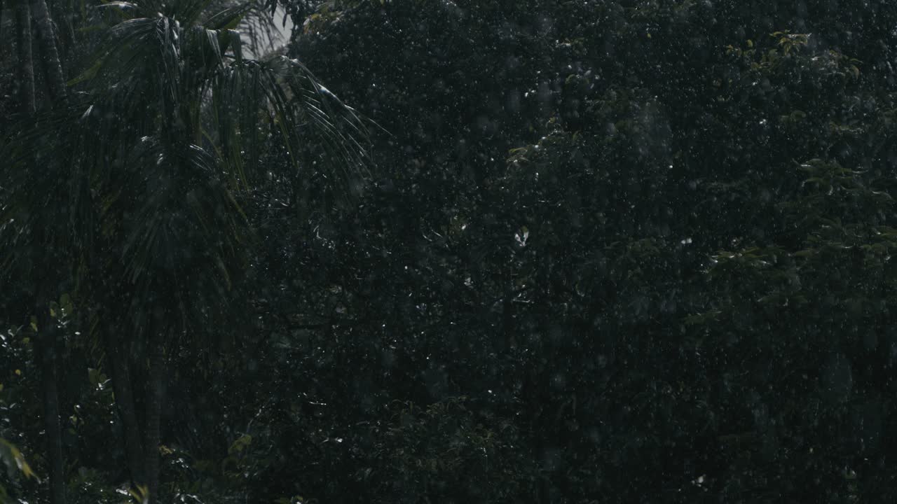 Heavy rains are occurring during the rainy season due to the arrival of monsoon winds